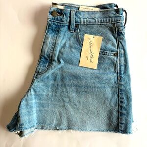 Universal Threads Womens 10 Reg Light Wash 90s Cut off Denim Shorts High Rise 3"